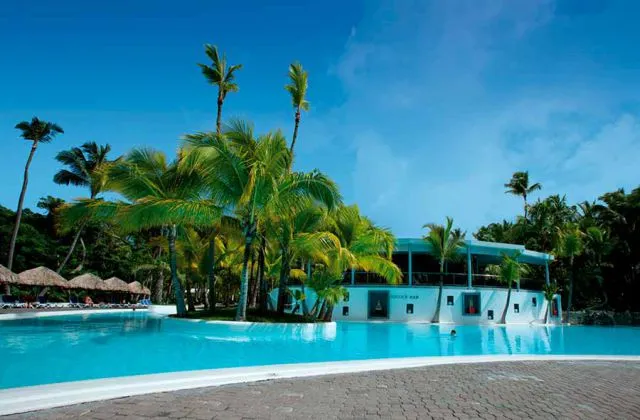 Riu Naiboa Punta Cana piscina